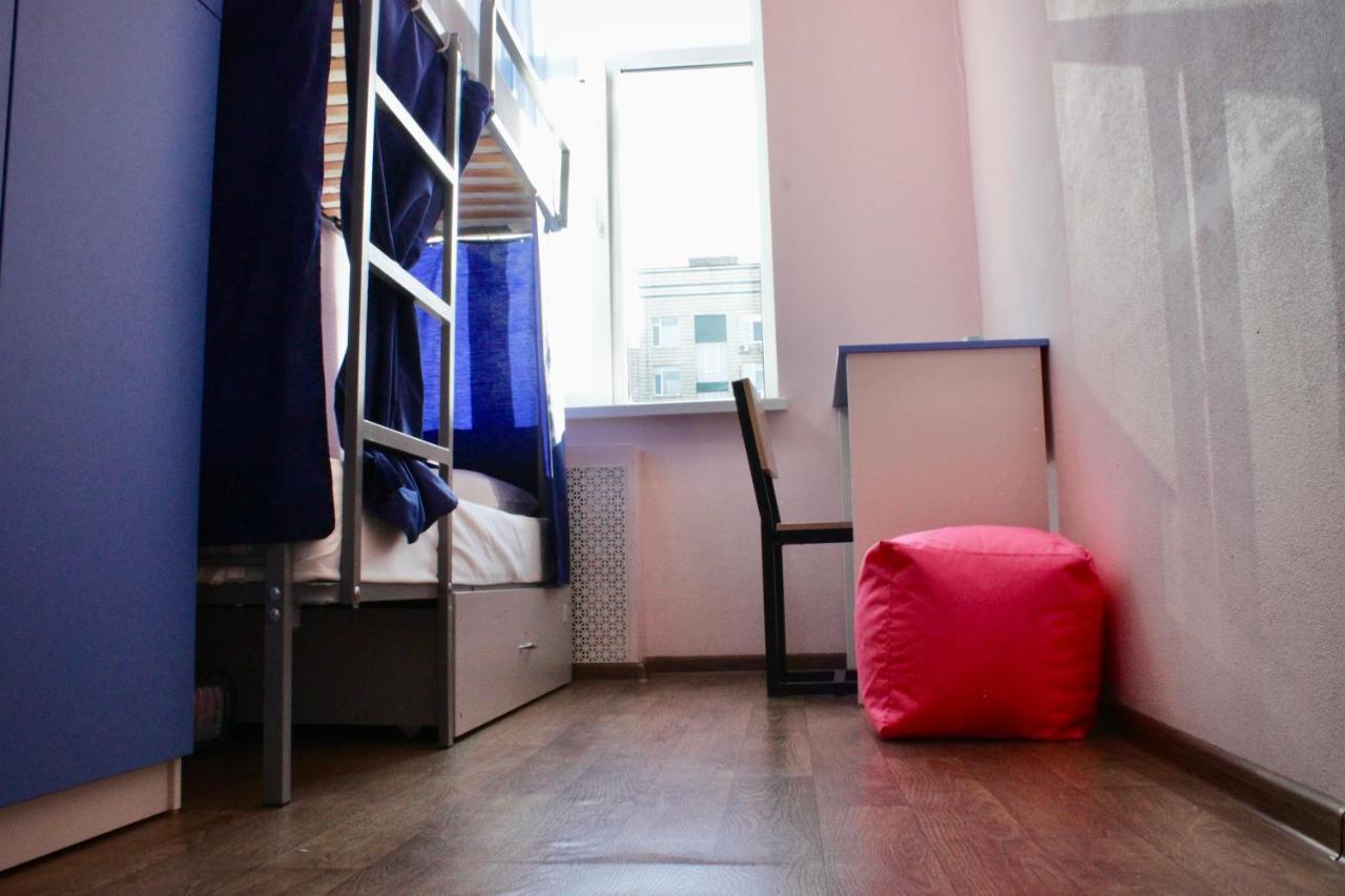 Hostel On Universytet Kiev Esterno foto
