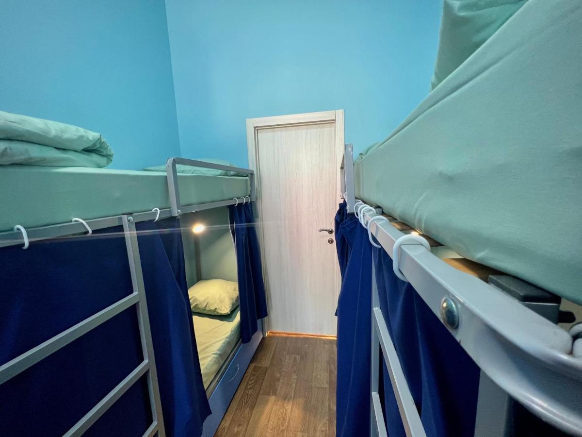 Hostel On Universytet Kiev Esterno foto